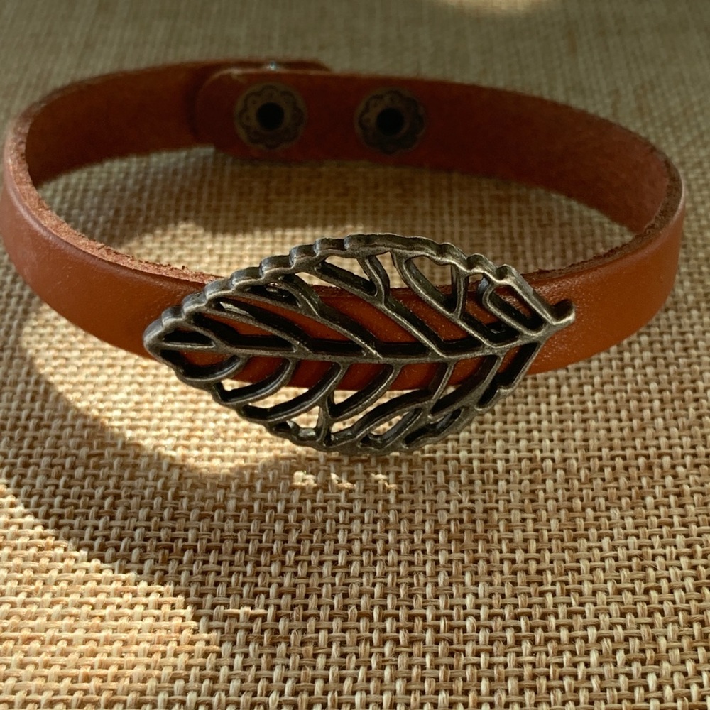 Leather bracelet
